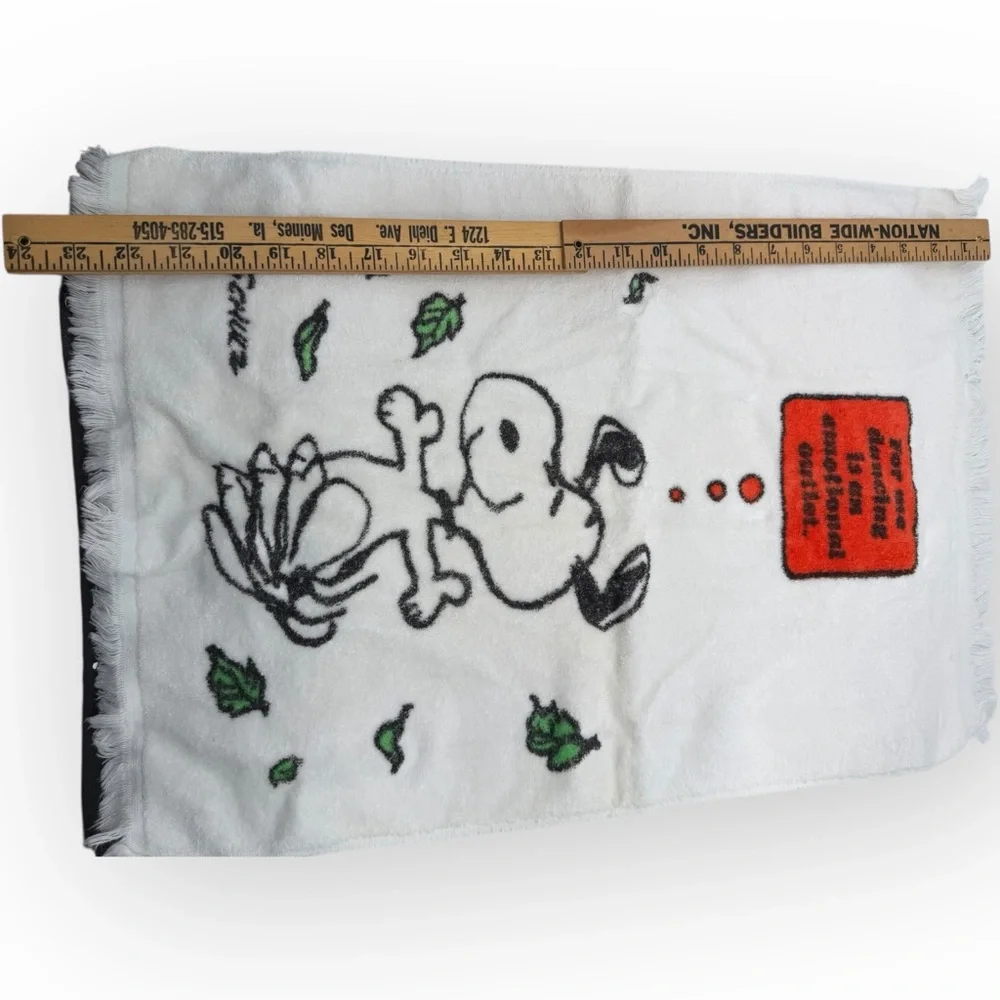 Peanuts Snoopy hand towel Dish Towel vintage Stevens Utica 23